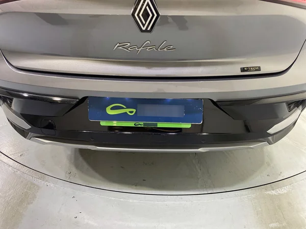 Renault Rafale E-TECH (HEV) (2025) — foto 33 van 45