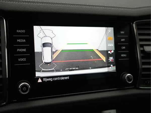 SKODA Kodiaq (2023) — foto 14 van 28