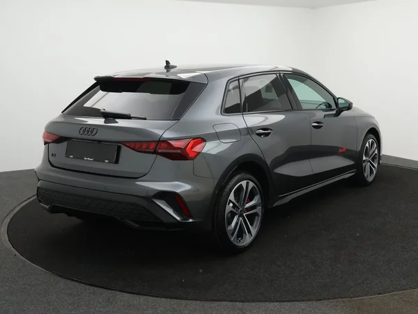 AUDI A3 Sportback PHEV (2025) — foto 12 van 26