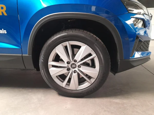 SKODA Karoq (2026) — foto 3 van 23