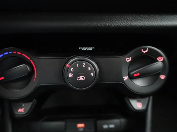 Kia Picanto (2022) — foto 14 van 34