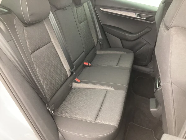 SKODA Karoq (2023) — foto 9 van 36