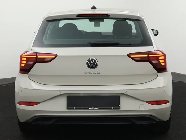 Volkswagen Polo (2024) — foto 10 van 23