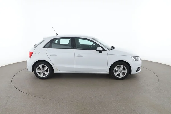 Audi A1 (2017) — foto 13 van 16