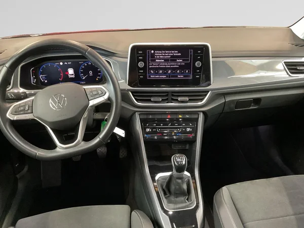 VOLKSWAGEN T-Roc (2022) — foto 2 van 22