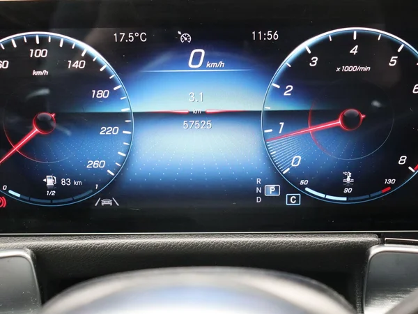 Mercedes-Benz GLB (2021) — foto 2 van 27