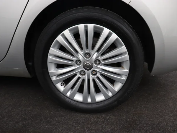 OPEL Zafira (2017) — foto 7 van 26