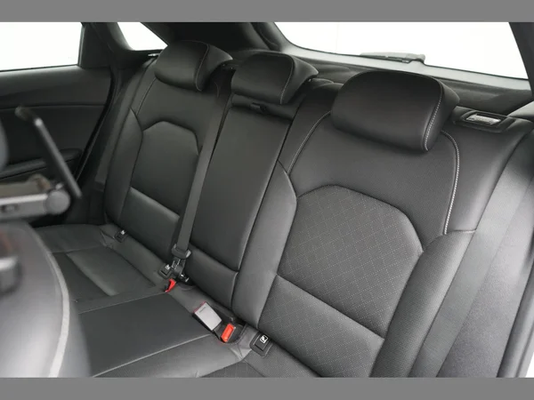 KIA Ceed (2023) — foto 4 van 29
