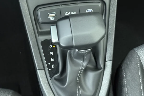 Kia Stonic (2026) — foto 4 van 17