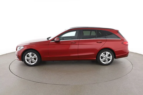 Mercedes-Benz C-Klasse (2018) — foto 9 van 16