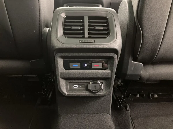 VOLKSWAGEN Tiguan Allspace (2021) — foto 20 van 36