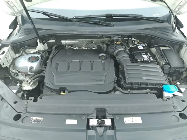 Volkswagen Tiguan (2022) — foto 8 van 20