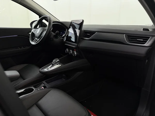 RENAULT Captur (2022) — foto 3 van 29
