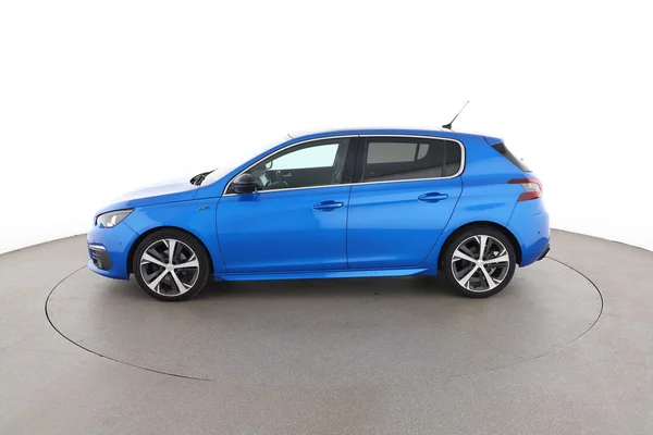 Peugeot 308 (2021) — foto 9 van 16