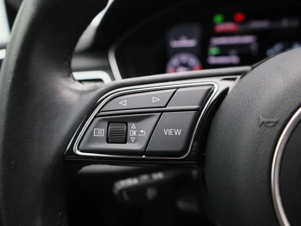 Audi A5 (2022) — foto 11 van 48