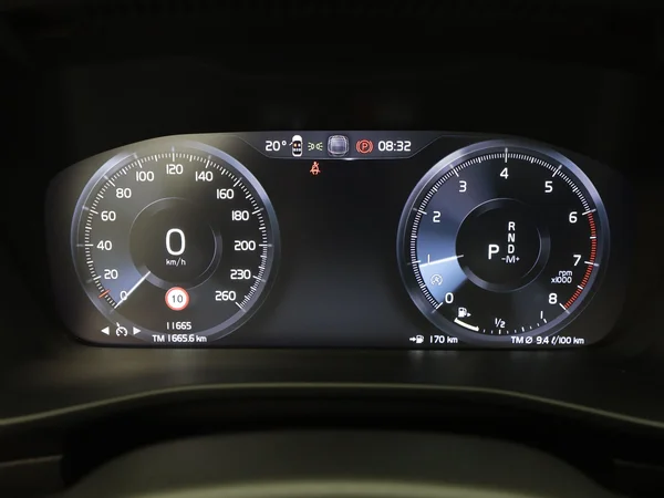 VOLVO XC40 (2024) — foto 3 van 21