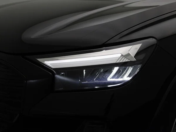 Audi Q4 Sportback e-tron (2023) — foto 9 van 52