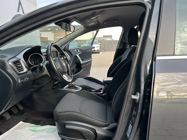 Kia Ceed (2019) — foto 15 van 17