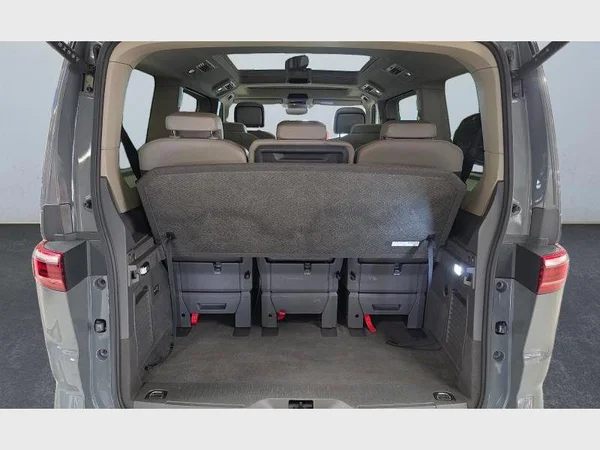 Volkswagen Multivan T7 Long (2025) — foto 36 van 37