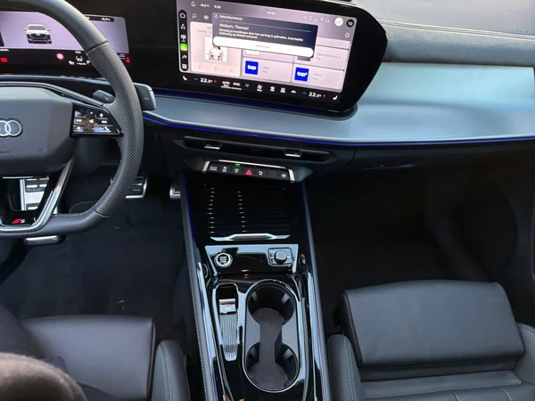 AUDI Q3 SUV e-hybrid (PHEV) (2025) — foto 11 van 22