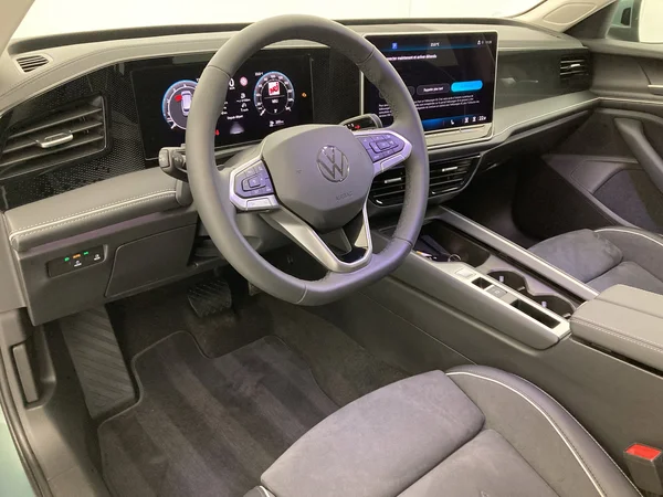 VOLKSWAGEN Passat SW (2025) — foto 36 van 36