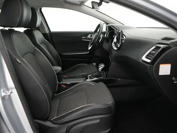 Kia cee'd (2024) — foto 4 van 21