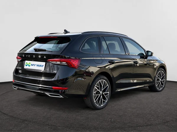 SKODA Octavia Combi PHEV (2024) — foto 18 van 23