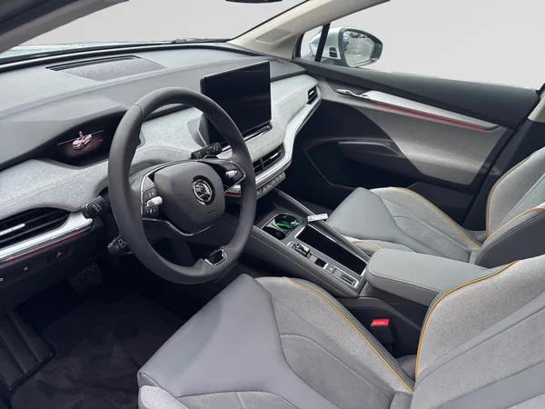 SKODA Enyaq Coupé (2024) — foto 13 van 24