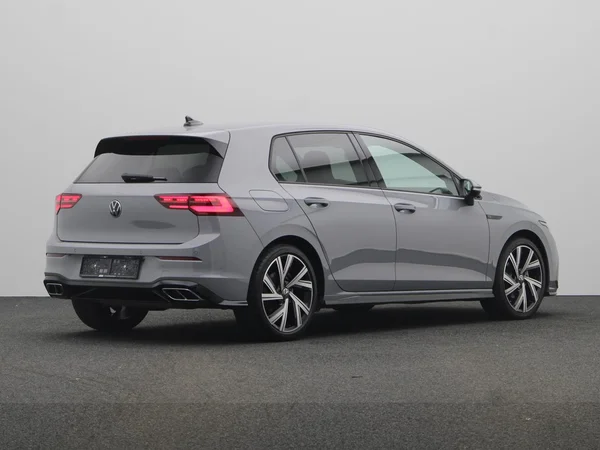 VOLKSWAGEN Golf VIII (2023) — foto 12 van 20
