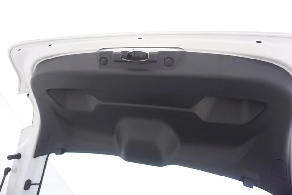 Peugeot E-208 (2022) — foto 5 van 30