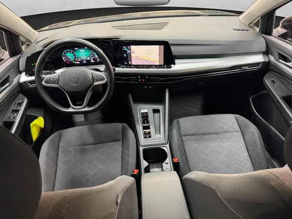 VOLKSWAGEN Golf VIII (2024) — foto 16 van 16