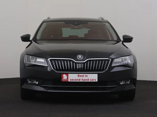 SKODA Superb (2019) — foto 26 van 28