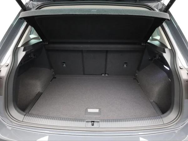 VOLKSWAGEN Tiguan (2023) — foto 2 van 20