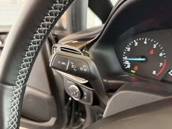 Ford Fiesta (2023) — foto 13 van 22