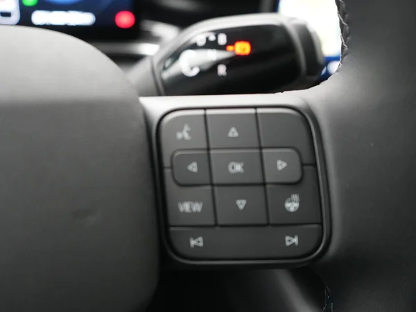 VOLKSWAGEN ID.Polo (2026) — foto 13 van 26