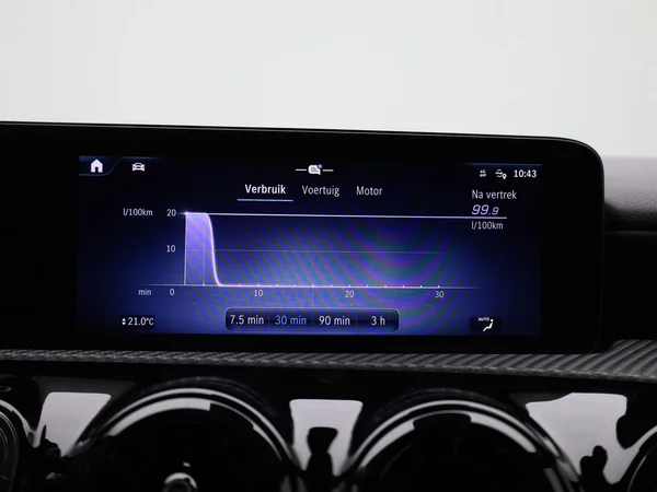 Mercedes-Benz A-Klasse (2023) — foto 21 van 46