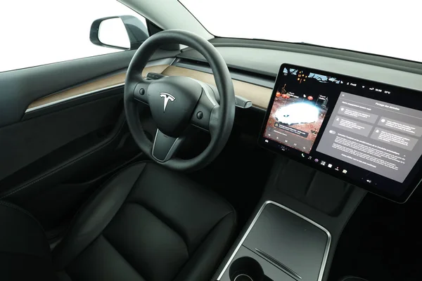 Tesla Model 3 (2022) — foto 4 van 16
