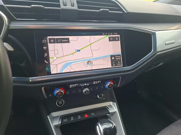 AUDI Q3 Sportback (2024) — foto 5 van 24