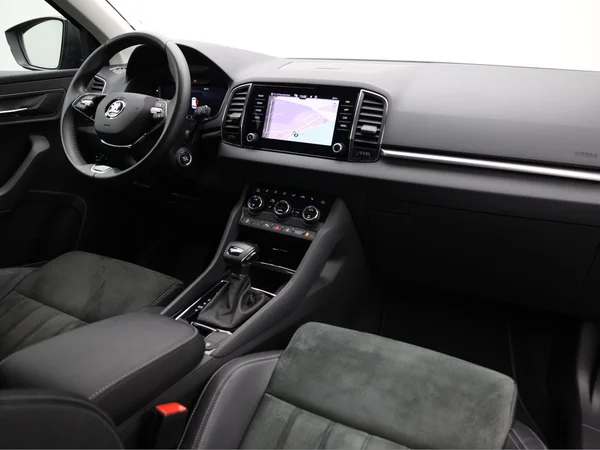 SKODA Karoq (2022) — foto 15 van 21