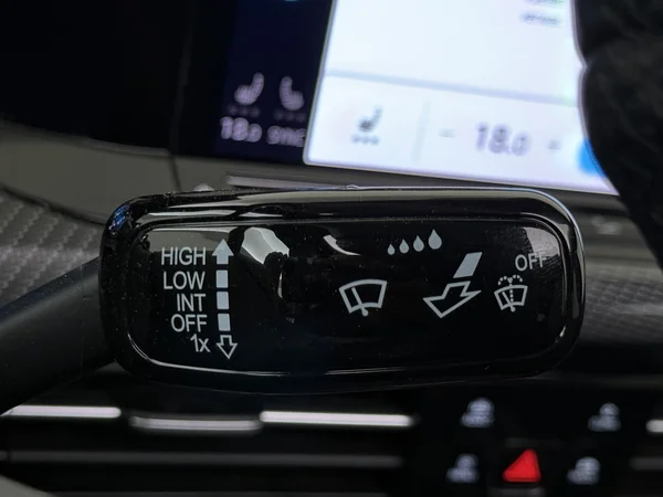 VOLKSWAGEN Golf Variant (2022) — foto 17 van 33