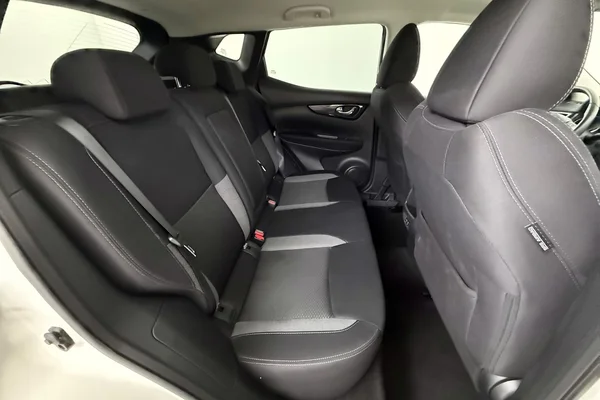 Nissan Qashqai (2020) — foto 9 van 27