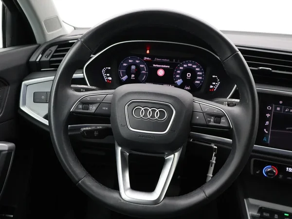 Audi Q3 (2022) — foto 27 van 27