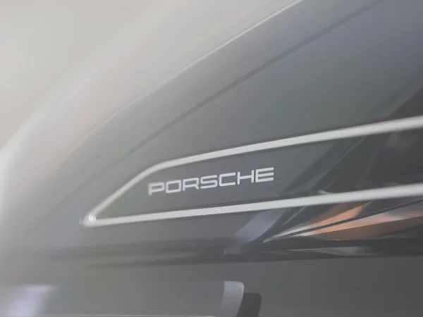 Porsche Macan (2022) — foto 51 van 60