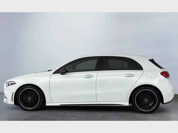 Mercedes-Benz A 180 (2022) — foto 21 van 26