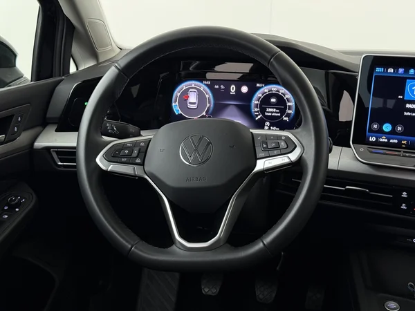 VOLKSWAGEN Golf Variant (2025) — foto 14 van 29