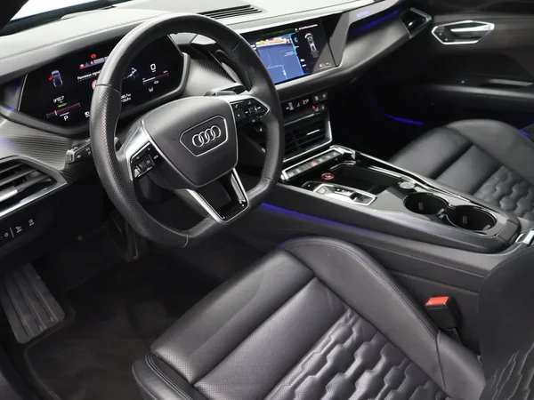 Audi e-tron GT (2021) — foto 28 van 30