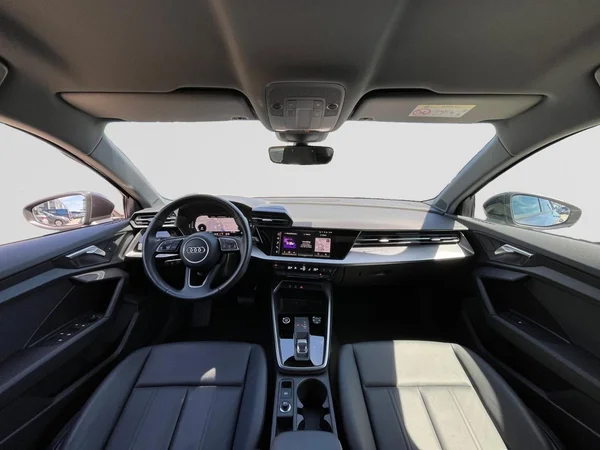 AUDI A3 Sportback (2024) — foto 16 van 22