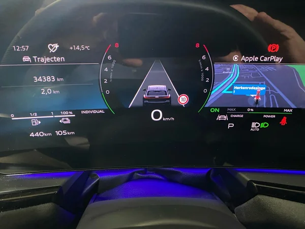 AUDI A5 Avant e-hybrid (PHEV) (2025) — foto 2 van 14