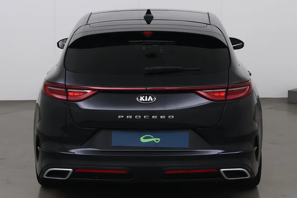 Kia ProCeed (2021) — foto 22 van 27