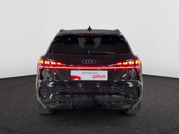 AUDI Q3 SUV (2025) — foto 8 van 12